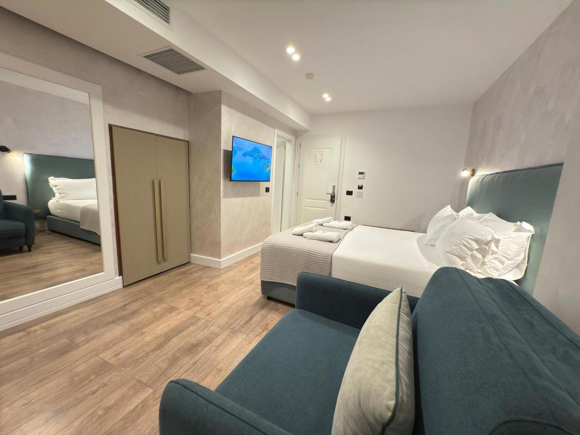 The Queen's Lion Premium Hotel Saranda